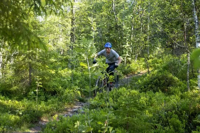 Mountain fietsen de grote heuvel