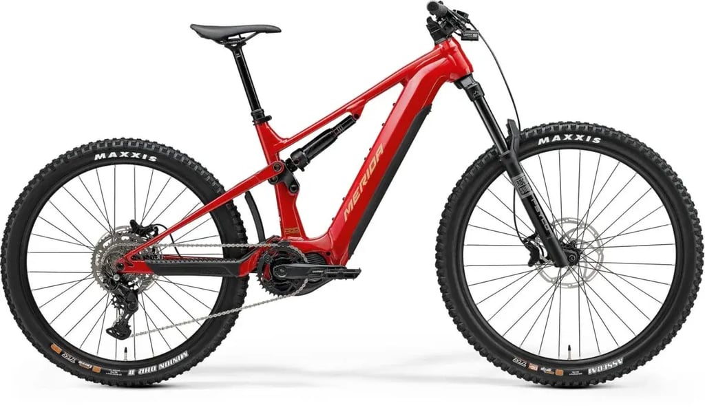 eONE-SIXTY_400_redbrn_MY25-1200x703