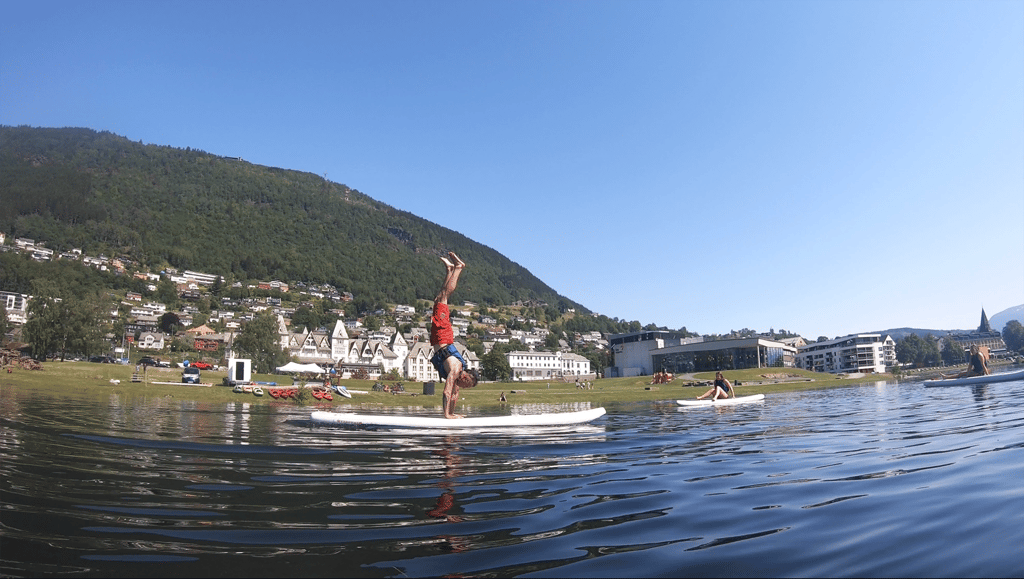 Stand up paddleboarden