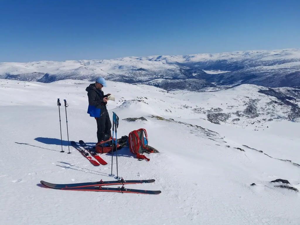 BACKCOUNTRY SKI TOUR BIGINNER- 04