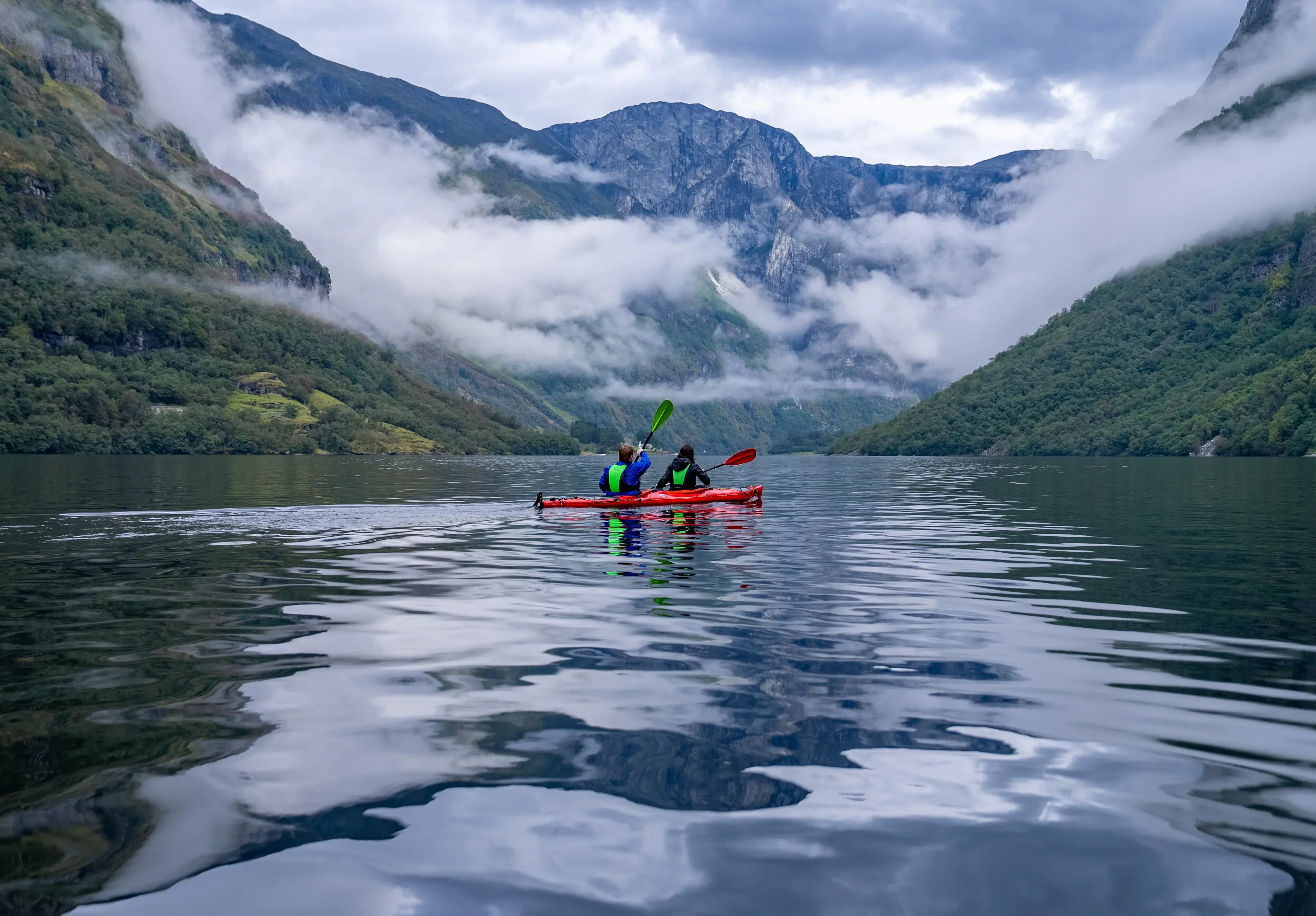 KAJAKKEN IN DE FJORDEN _ 3-DAAGS HERFSTPAKKET-9